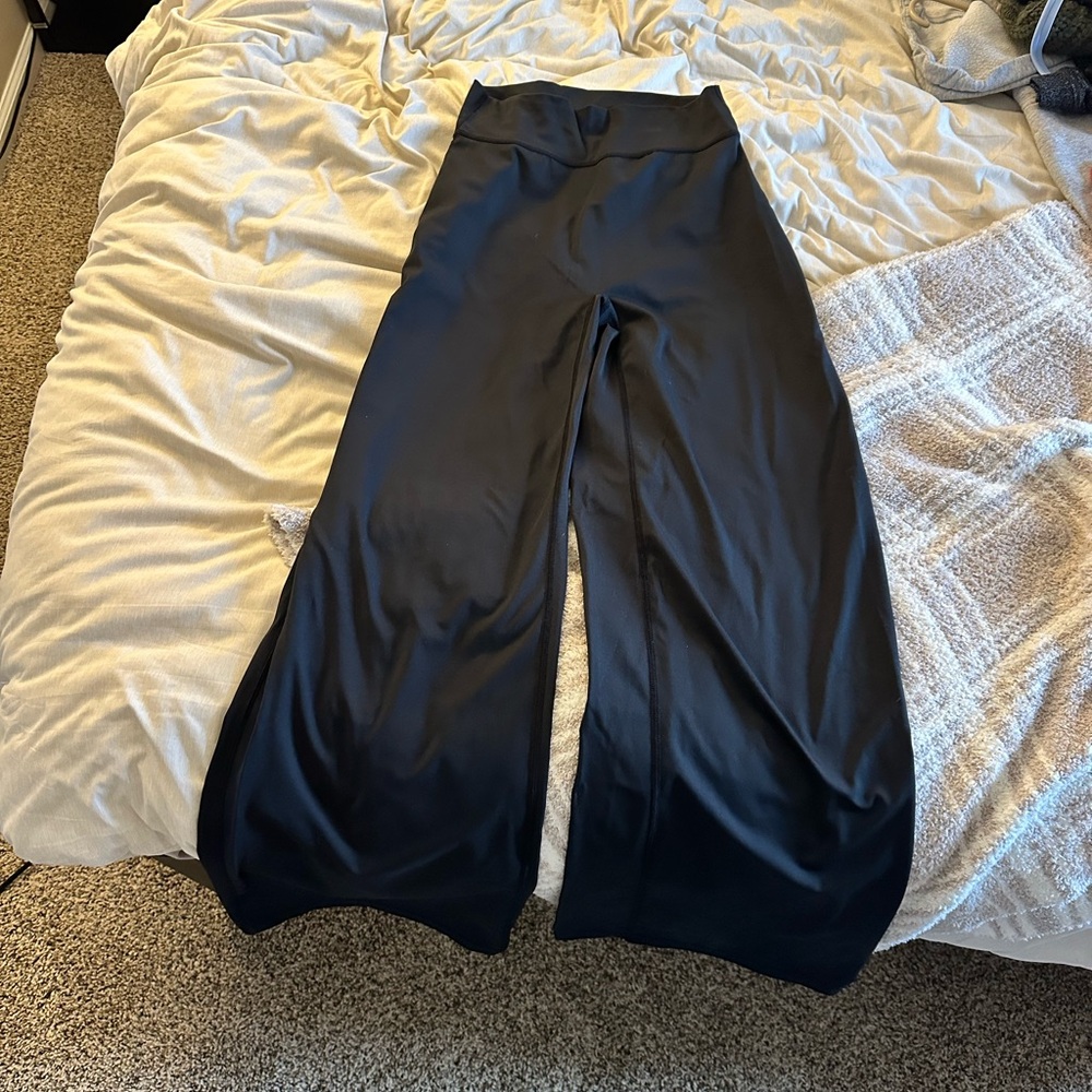 Black Wide-Leg Women's Yoga Pants